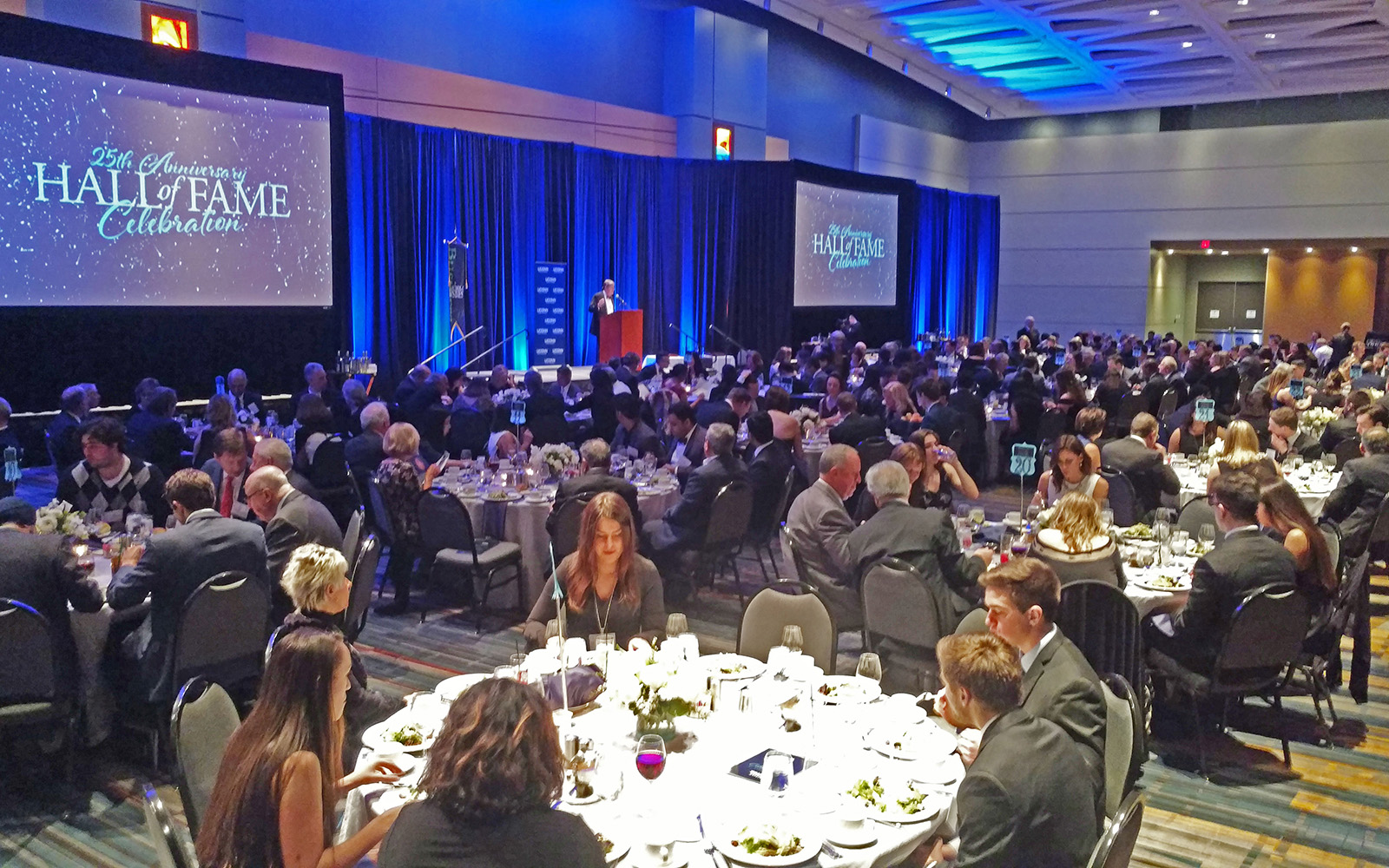 The annual School of Business Hall of Fame offers an opportunity for local and global business leaders to exchange ideas, network, and enjoy camaraderie with more than 300 guests, all business champions. (Rick Kollmeyer '82 (CLAS))