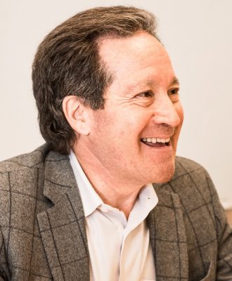 Alumnus Mike Koppel '78 (Nathan Oldham / UConn School of Business)